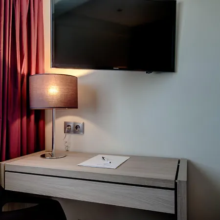 Vip Berna מלון 3*